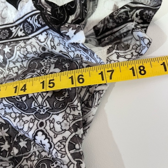 y2k gray and white boho baby doll patterned top - Picture 9 of 10